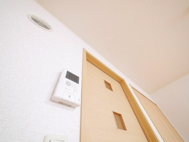 メゾンラフレシールのセキュリティ|モニター付きインターホンです