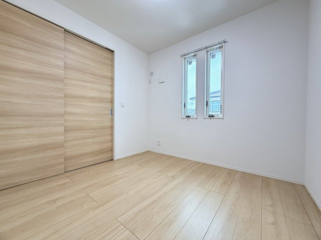 Ｄ-ｒｏｏｍ高丘の洋室
