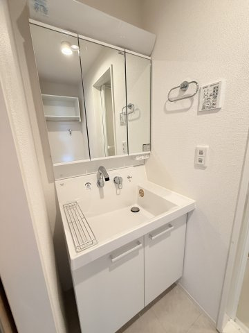 Ｄ-ｒｏｏｍ高丘の洗面所