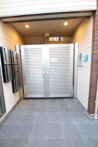 N’SBOXのエントランス