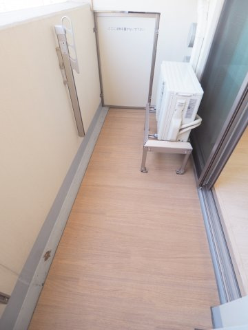 クレヴィア赤羽ステーションテラスのバルコニー