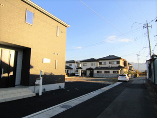 【前面道路含む現地写真】 | 前面道路含む現地写真です