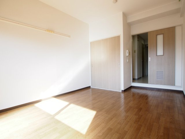 カーサ大正2NDの洋室