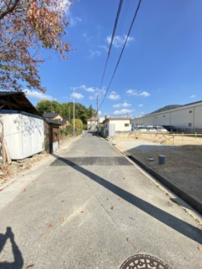 新築戸建　伴中央5丁目(B/AB)の前面道路含む現地写真