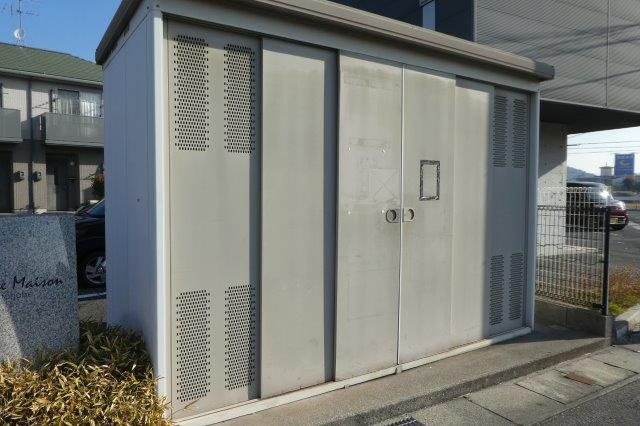 倉敷市西中新田のアパートのその他共用部分|敷地内専用ゴミステーション