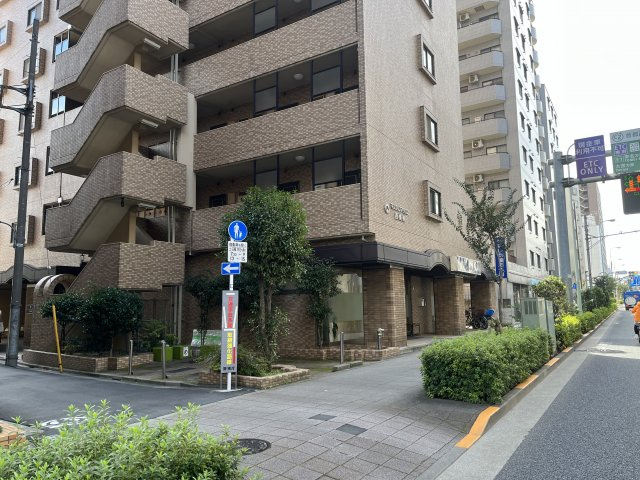 マンションアクロス西巣鴨の外観