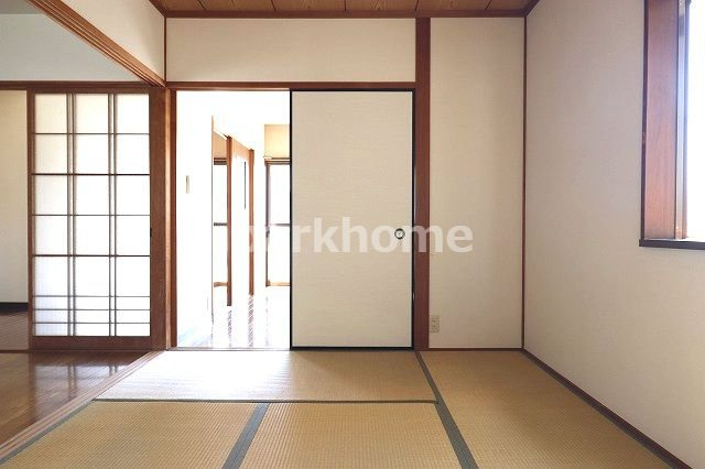 ハイツ薫Ⅱの和室|和室がひろがる居住スペース