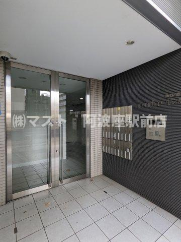 プランドール中之島のエントランス