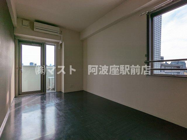 プランドール中之島の居間・リビング