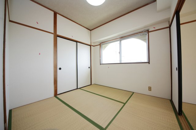 メゾンパークアベニューの和室