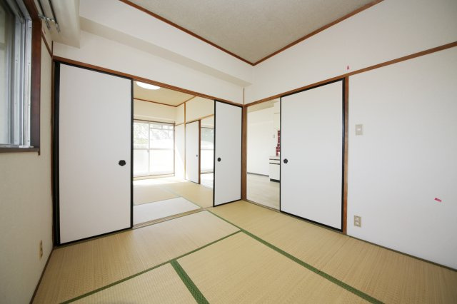 メゾンパークアベニューの和室