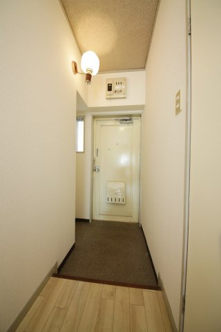 メゾンパークアベニューの玄関