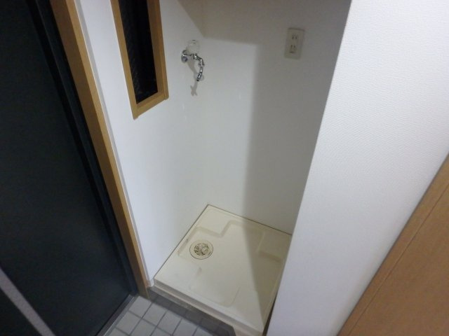 【設備】 | ベルメゾン西宮 | 室内洗濯機置き場