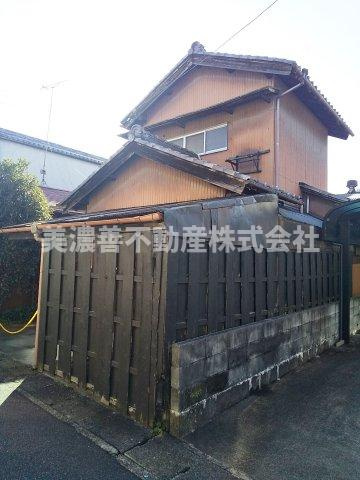 ５９６９３　岐阜市長良城西町中古戸建ての外観