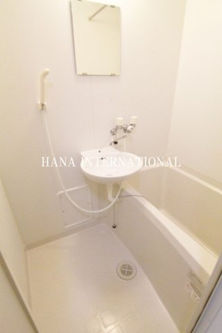 レオパレスＫＥＮⅢの浴室