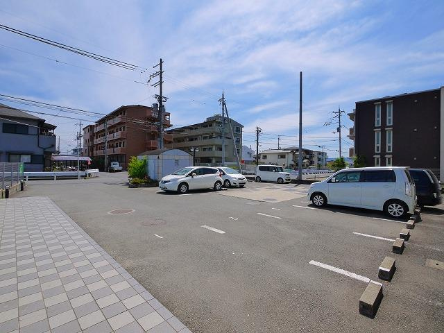 フレオーブツカサの駐車場|駐車場完備です