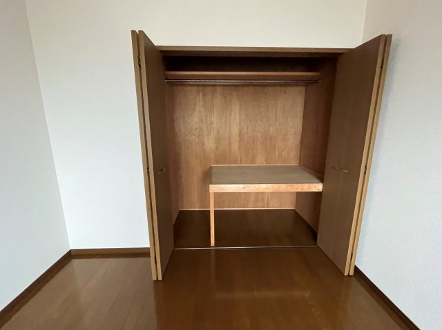 布施マンションIIの洋室