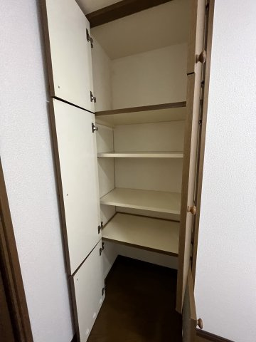 布施マンションIIの収納