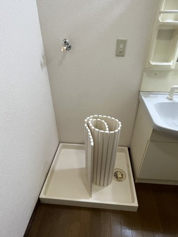 布施マンションIIの洗面所