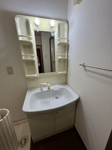 布施マンションIIの洗面所