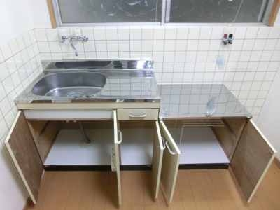 【設備】 | 垣内マンション | キッチン収納部分