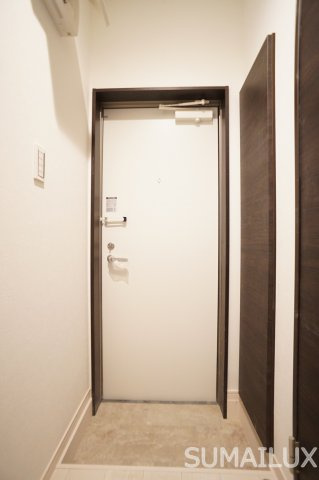 熊本市中央区新町４丁目のアパートの玄関