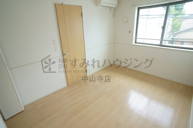 グランツ中野西 A棟の寝室
