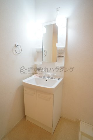 グランツ中野西 A棟の洗面所