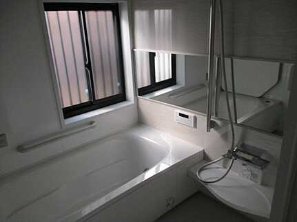 広島市西区井口2丁目　中古一戸建ての浴室