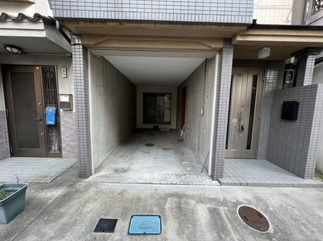 深野北1丁目中古戸建ての駐車場|駐車場です