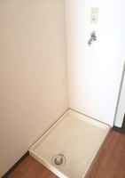 写真は同じ間取りの別号室
