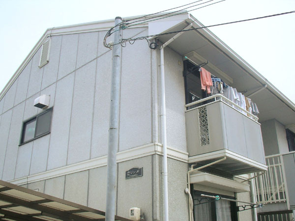 泉大津市二田町３丁目のハイツ