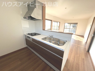 【キッチン】 | 柳津町上佐波西！リフォーム済み中古住宅登場です♪お車スペース3台可能！ロピア・ビバホームすぐそばです | 柳津町上佐波西！リフォーム済み中古住宅登場です♪お車スペース3台可能！ロピア・ビバホームすぐそばです♪
