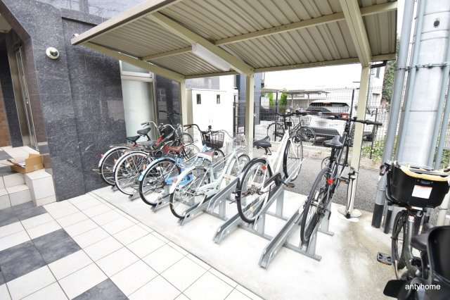 エスリード新大阪CONFORT２番館　仲介手数料無料の駐車場