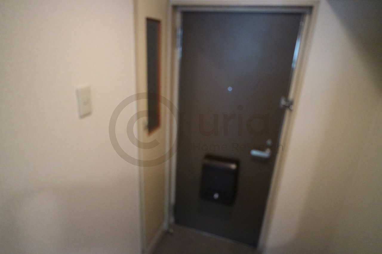 メゾン・ド・エクランの玄関