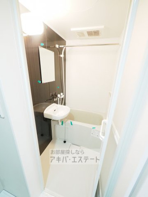 【浴室】 | ベレッツァ | 追い焚き・浴室乾燥など機能充実！アクセントパネルのおしゃれなバス・ルーム♪