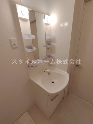 【洗面所】 | グランシャリオ御園 | 別部屋写真です。