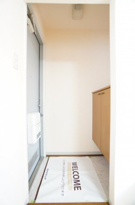 【玄関】 | カーサ旭 | ※同物件・反転タイプの写真です。