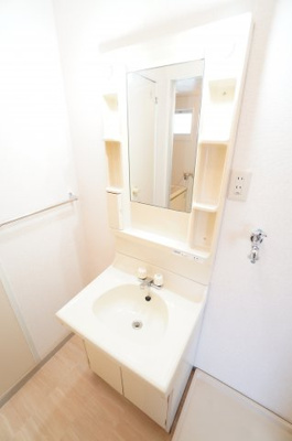 【独立洗面台】 | カーサ旭 | ※同物件・反転タイプの写真です。