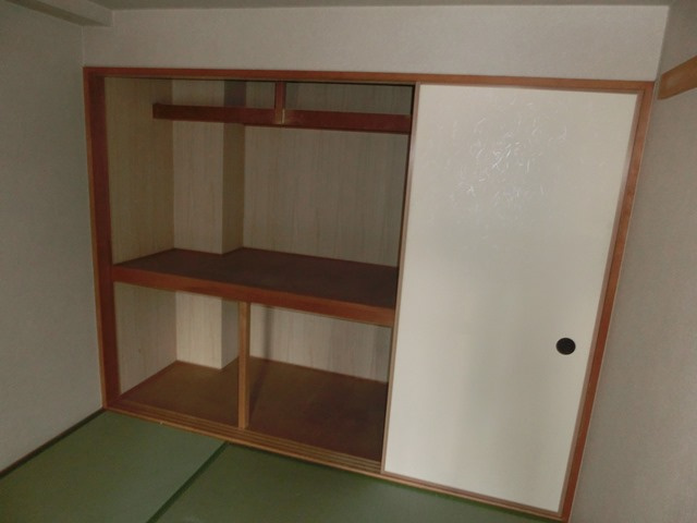 大阪市西淀川区姫島３丁目の賃貸マンションの収納
