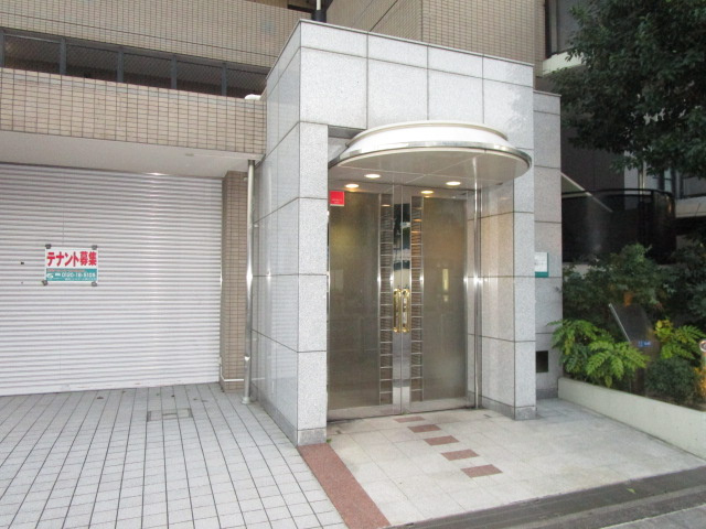 大阪市西淀川区姫島３丁目の賃貸マンションのエントランス