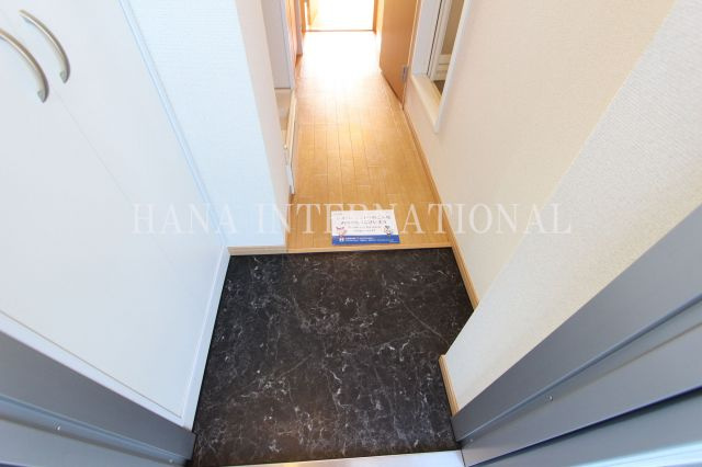 レオパレスプリマヴェーラの玄関