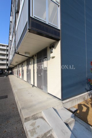 レオパレスプリマヴェーラのエントランス