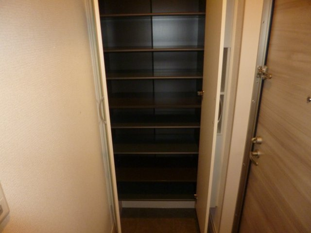 RESIDENCE阿知の玄関|シューズボックス