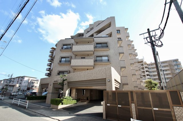 グラン・ドムール姪浜南の外観