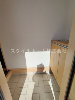 【玄関】 | コモド南ヶ丘B