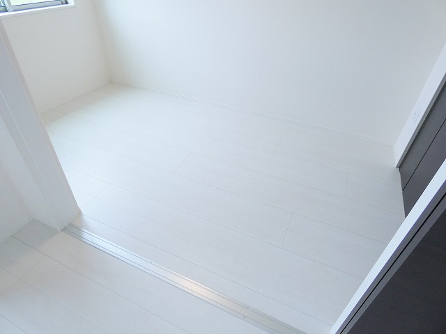 アジュールの洋室