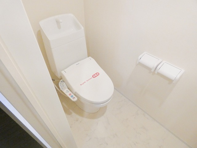 アジュールのトイレ|※室内画像は同施工会社別物件の写真です。（イメージ）