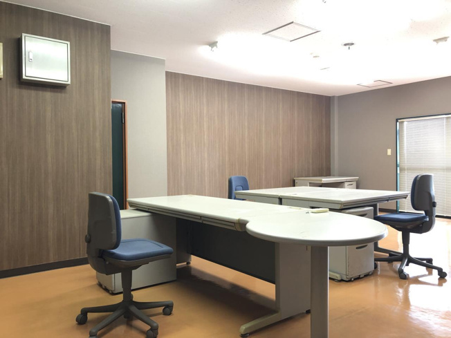 【その他】 | デスク4台付