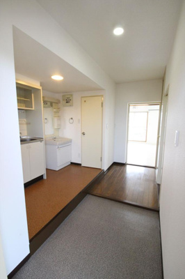 【玄関】 | メゾン岩井